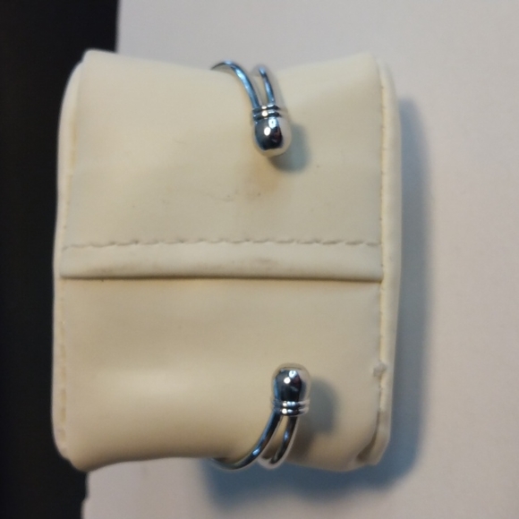 Silver cuff bracelet w/design by Ms Mels Creations w/colors blue-green-white - Picture 3 of 3